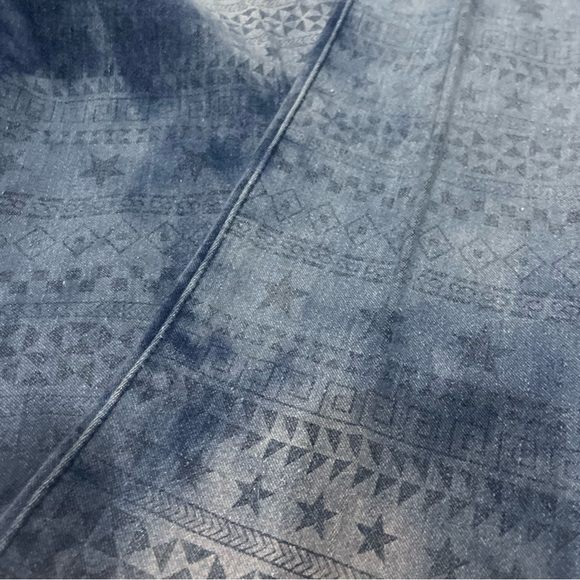 Dazl High Waist Distressed Jeans. Size 14. Blue. - Picture 7 of 9